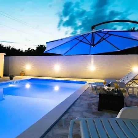 Villa Elo Lovinac (Zadar)
