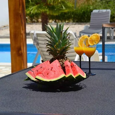 Elo Villa *