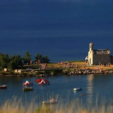 Villa Elo *