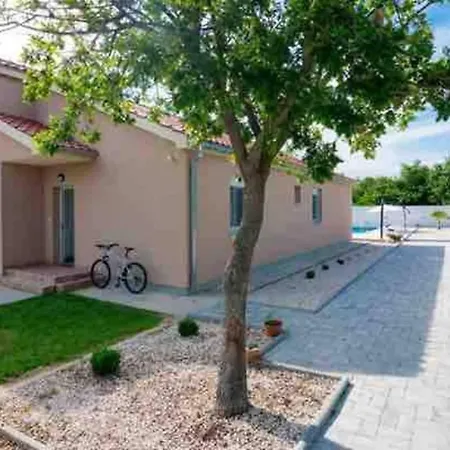 Elo Villa