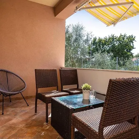 Villa Elo Lovinac (Zadar)